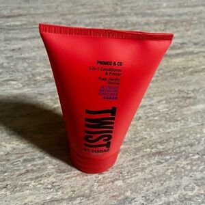 Ouidad TWIST 2-In-1 Conditioner & Primer for curls